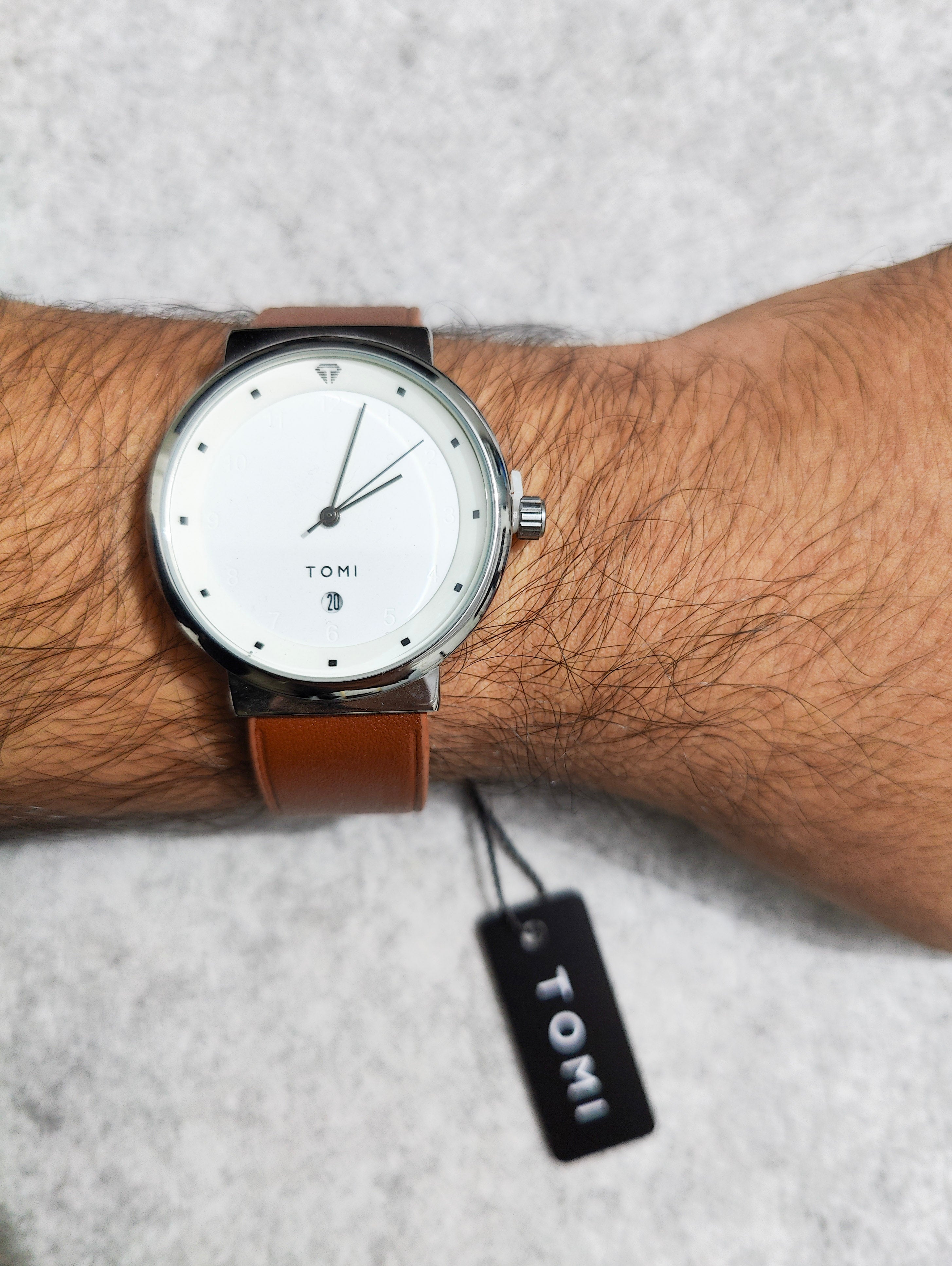 TOMI White Dial And Brown Leather Strip Date Quartz Luxury Slim Watch – New Arrival