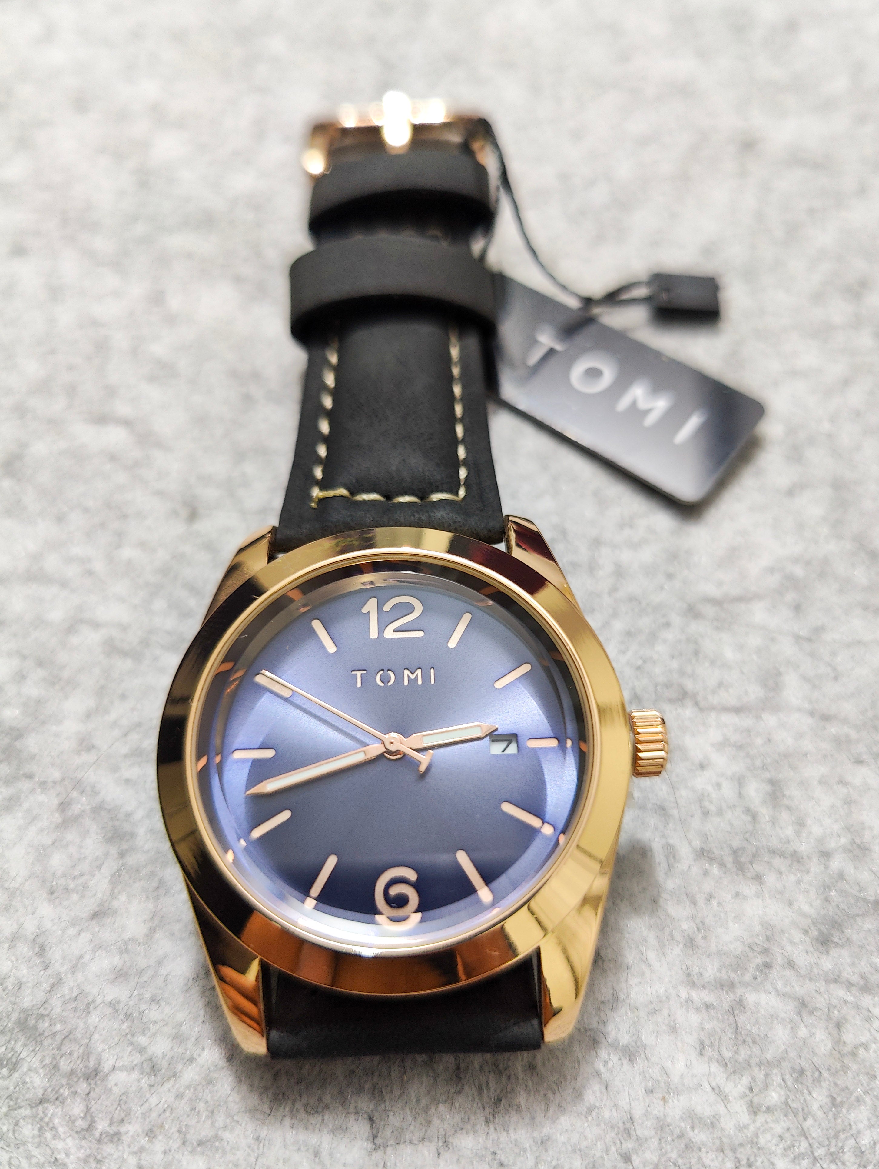 TOMI Golden Dial And Black Leather Strip Date Quartz Luxury Slim Watch – New Arrival