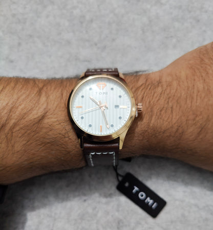 TOMI Luxury White Dial Quartz Watch – Gold Case & Brown Leather Strap with Date