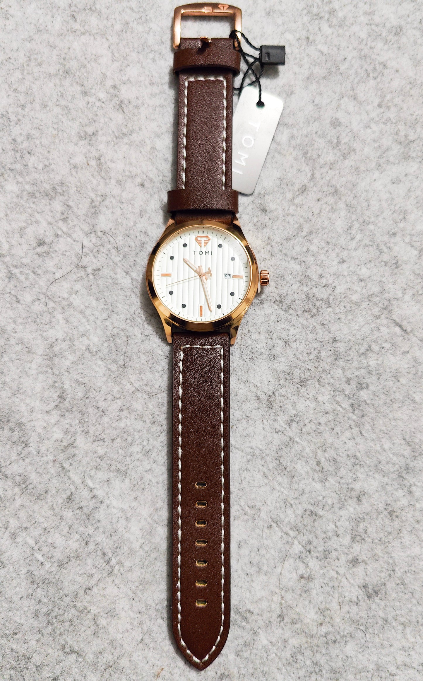 TOMI Luxury White Dial Quartz Watch – Gold Case & Brown Leather Strap with Date