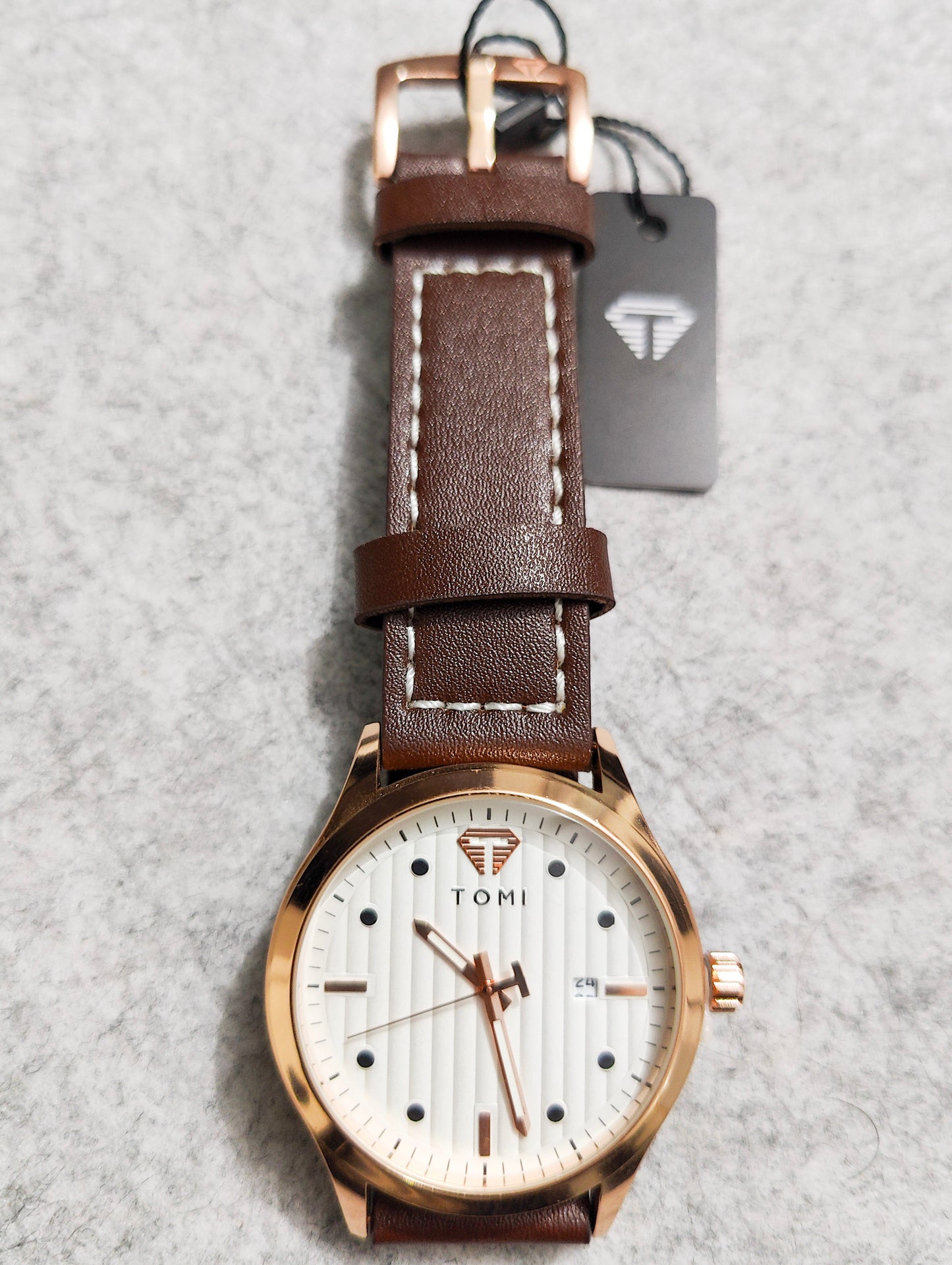 TOMI Luxury White Dial Quartz Watch – Gold Case & Brown Leather Strap with Date