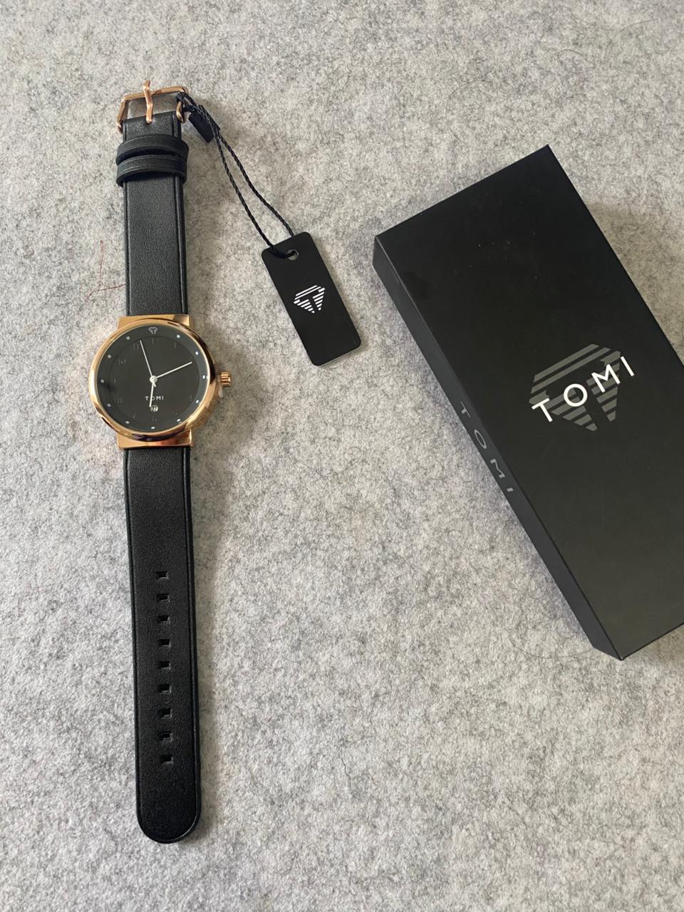 TOMI Minimalist Full Black Quartz Watch – Matte Black Dial & Black Leather Strap with Date