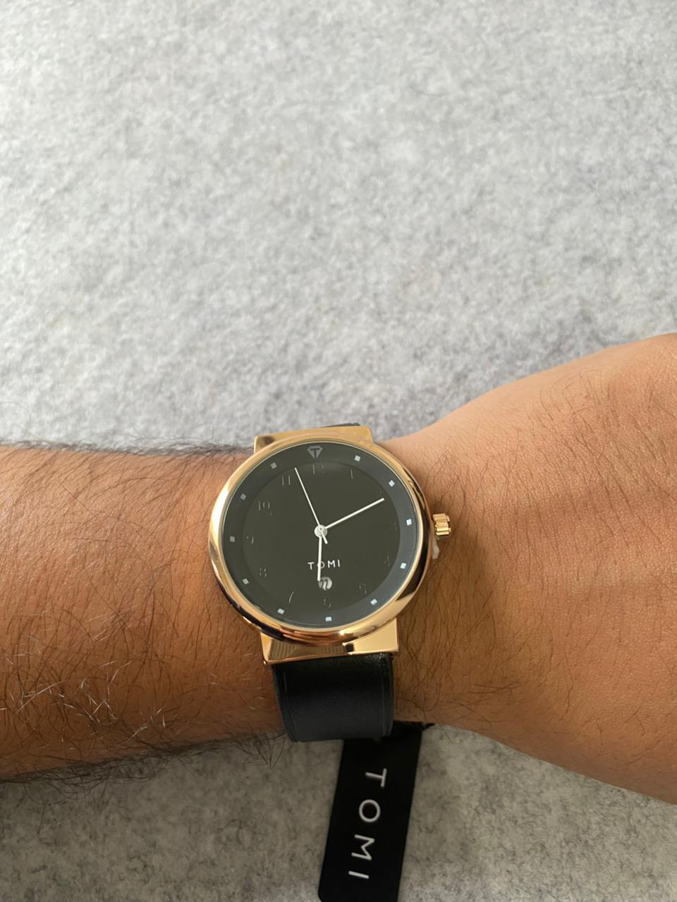 TOMI Minimalist Full Black Quartz Watch – Matte Black Dial & Black Leather Strap with Date