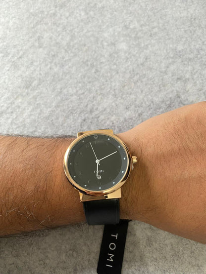 TOMI Minimalist Full Black Quartz Watch – Matte Black Dial & Black Leather Strap with Date