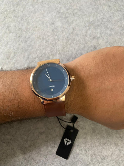 TOMI Minimalist Full Black Quartz Watch – Matte Black Dial & Black Leather Strap with Date