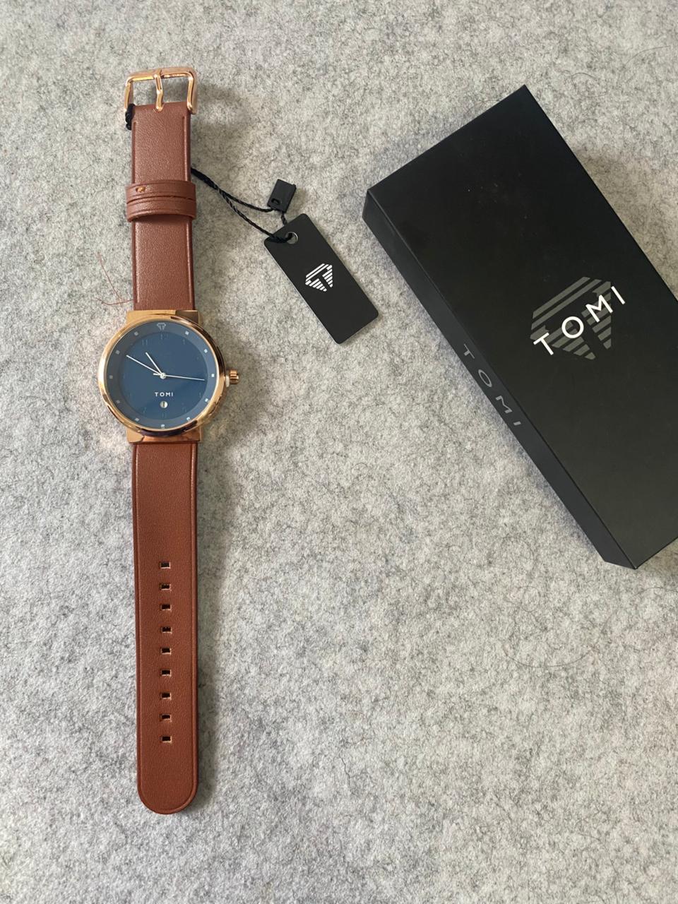 TOMI Minimalist Full Black Quartz Watch – Matte Black Dial & Black Leather Strap with Date