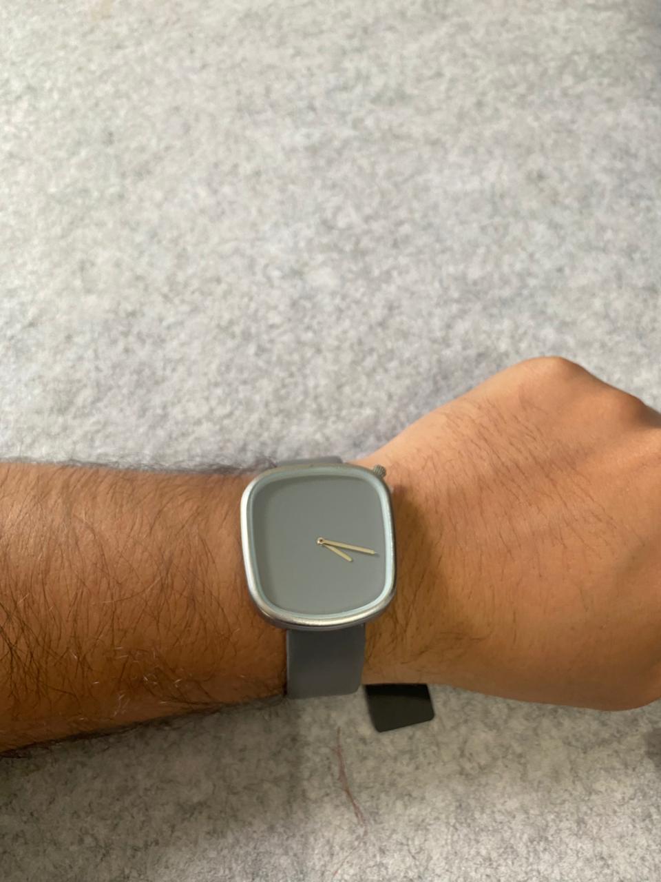 TOMI Modern Minimalist Quartz Watch – Matte Grey Dial with Soft Grey Leather Strap