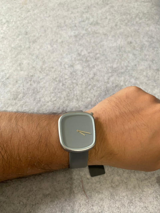 TOMI Modern Minimalist Quartz Watch – Matte Grey Dial with Soft Grey Leather Strap