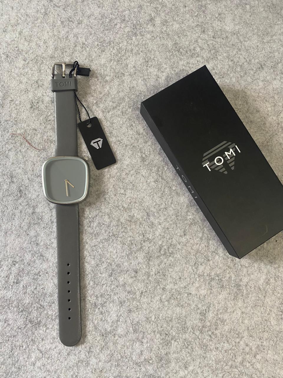 TOMI Modern Minimalist Quartz Watch – Matte Grey Dial with Soft Grey Leather Strap